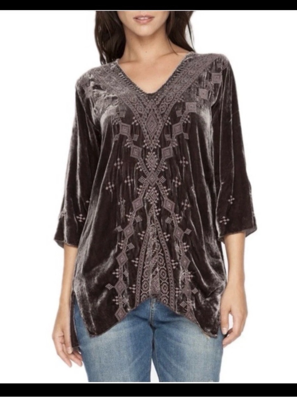 Johnny Was Shoba Tunic
Velvet
Embroidered
Coffee Bean
V Neck
Boho
Silk Blend
Med
